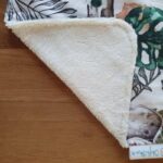 Bavoir maternelle Savane vert